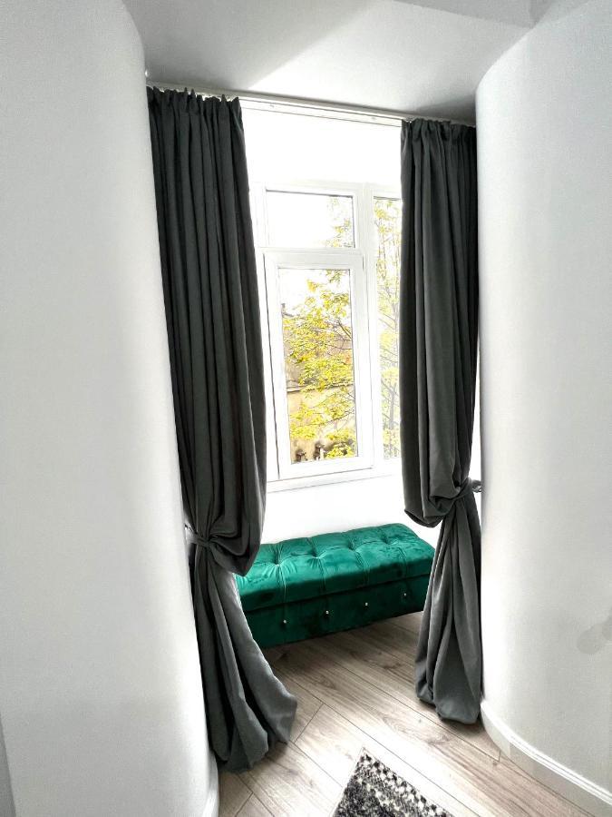 Green Spot - Premium Studio - Sanador Victoriei Bucharest Luaran gambar